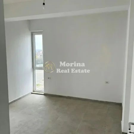 Tirane, jepet me qera apartament 2+1 Kati 2, 86 m² 400 € (Rruga 5 Maji)