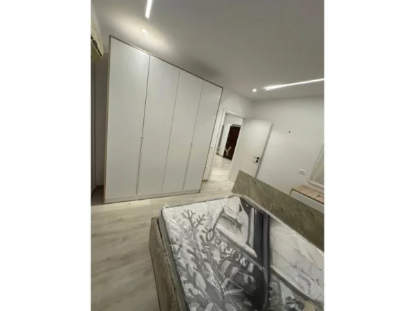 Tirane, jepet me qera apartament 1+1 Kati 1, 55 m² 630 € (Zogu i Zi)