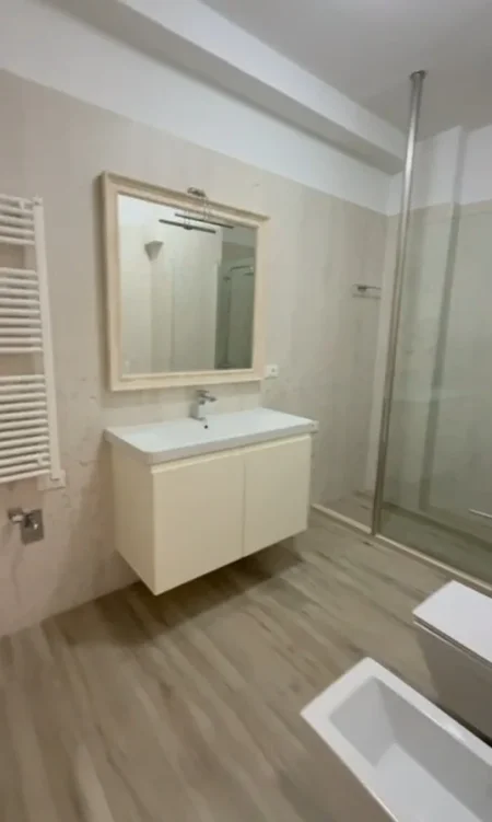 Tirane, shitet apartament 2+1+Ballkon Kati 7, 117 m² (Kompleksi KIKA 2)