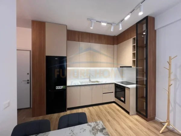 Tirane, jepet me qera apartament 1+1 Kati 3, 54 m² 415 € (FRESKU)
