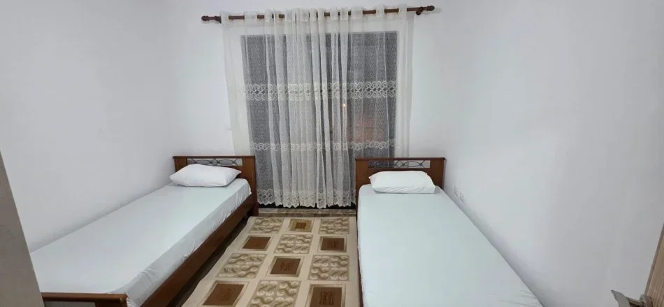 JEPET SUPER APARTAMENT 2+1, ME QIRA NË RRUGËN 5 MAJI, 600 €URO