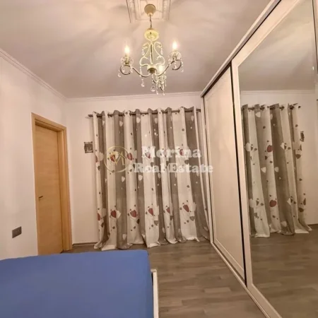 Tirane, jepet me qera apartament 2+1 Kati 4, 100 m² 600 € (Rruga e Dibres)