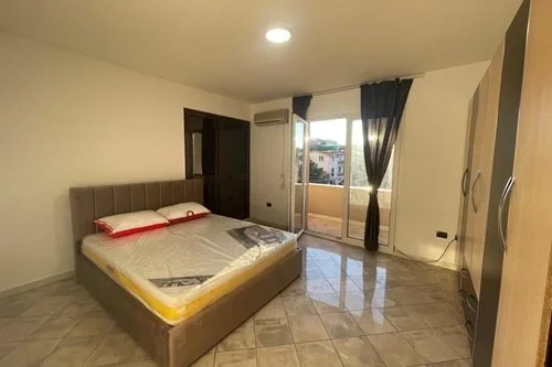 jepet me qera apartament 3+1+Ballkon , 150 m² 550 € (Rruga Budi)