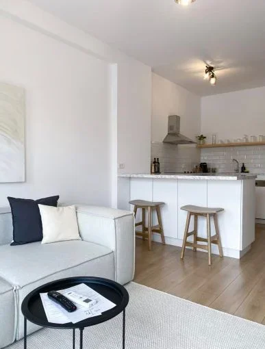 Tirane, jepet me qera apartament 1+1 Kati 1, 65 m² 900 € (ish stacioni i trenit , zogu i zi)