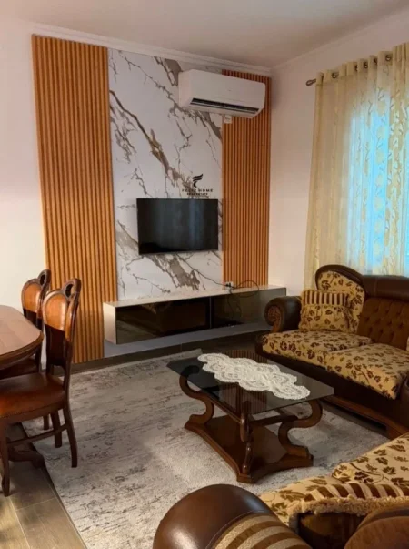 Tirane, jepet me qera apartament 2+1 Kati 1, 110 m² 700 € (SIRI KODRA)