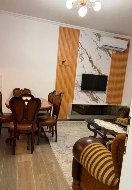 Tirane, jepet me qera apartament 2+1 Kati 1, 110 m² 700 € (SIRI KODRA)