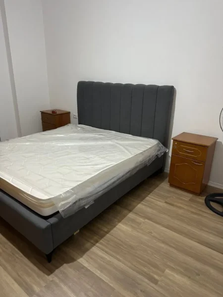 Tirane, jepet me qera apartament 2+1 Kati 2, 450 € (5 Maji)