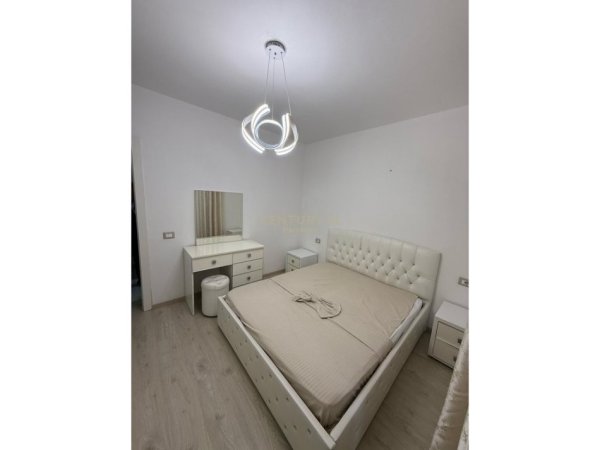 Tirane, jepet me qera apartament 1+1 Kati 6, 64 m² 450 € 