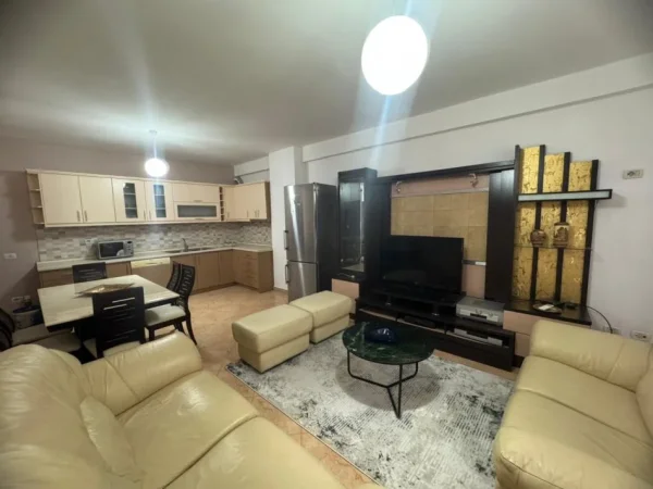 Tirane, jepet me qera apartament 2+1+Ballkon Kati 2, 112 m² 450 € (Astir)