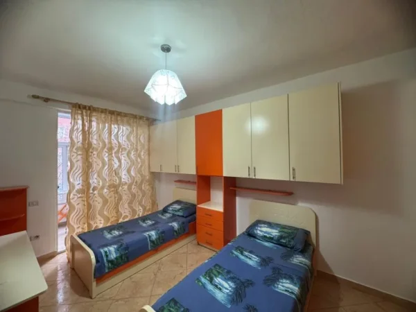 Tirane, jepet me qera apartament 2+1+Ballkon Kati 2, 112 m² 450 € (Astir)