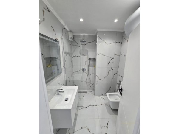 Tirane, shitet apartament 1+1 Kati 4, 35 m² 91.000 € (Ali Demi)