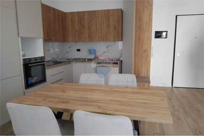 Vlore - Lungomare, jepet me qera apartament 1+1 Kati 3, 63 m² 450 € (Rruga Dhimitër Konomi, Vlorë)