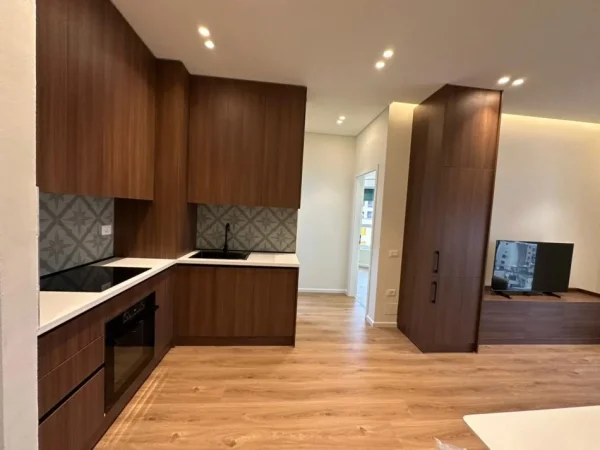 Tirane, jepet me qera apartament 1+1+Ballkon Kati 7, 70 m² 500 € (Rruga Pasho Hysa)