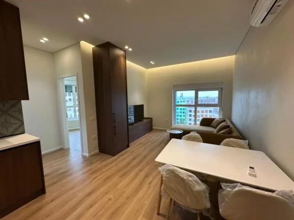Tirane, jepet me qera apartament 1+1+Ballkon Kati 7, 70 m² 500 € (Rruga Pasho Hysa)