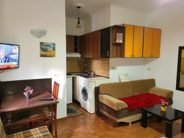 JEPET ME QIRA APARTAMENT 1+1 NE 5 MAJI,  340 €URO