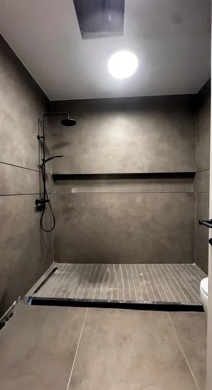 Tirane, jepet me qera zyre Kati 5, 156 m² 1.500 € (ish parku)