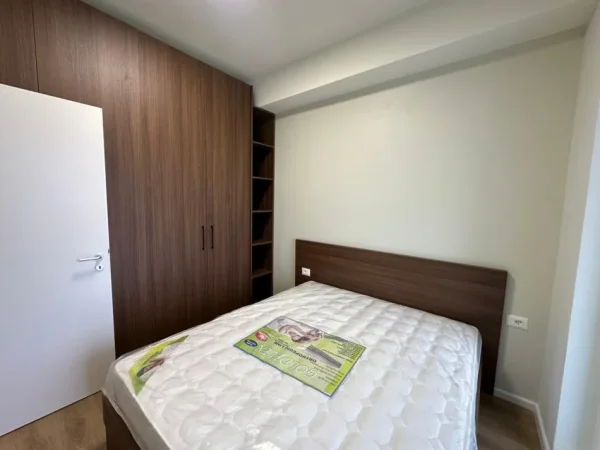 Tirane, jepet me qera apartament 1+1+Ballkon Kati 7, 57 m² 450 € (Rruga Pasho Hysa)