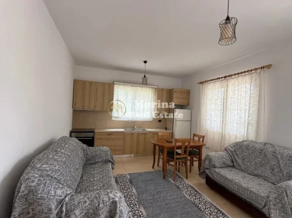 Tirane, jepet me qera apartament 1+1 Kati 1, 75 m² 400 € (Shkoze)