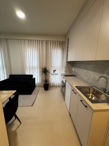 Tirane, jepet me qera apartament Kati 3, 43 m² 450 € (LAPRAKE)
