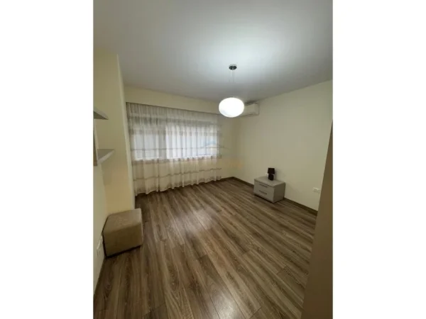 Tirane, jepet me qera apartament 2+1 Kati 2, 130 m² 1.500 € (TEG) Long Hill Residence