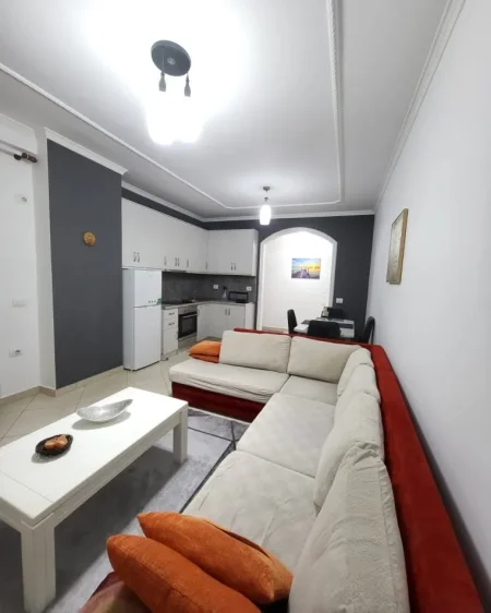 Tirane, jepet me qera apartament 2+1 Kati 2, 600 € 