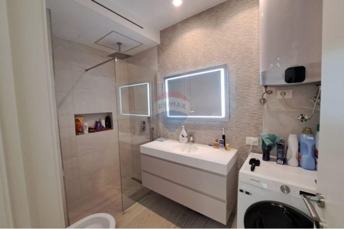 Vlore, shitet apartament 2+1 , 113 m² 339.000 € (Rruga Dhimitër Konomi, Vlore)