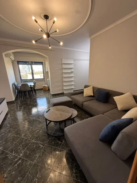 Tirane, jepet me qera apartament 2+1+Ballkon Kati 6, 120 m² 750 € (RRUGA E ELBASANIT)