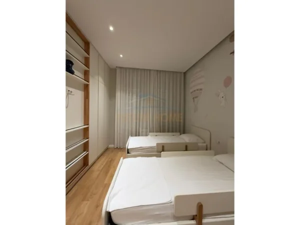 Tirane, shitet apartament 2+1+2 Kati 4, 116 m² 425.000 € (QENDER , Prane Hotel Opera)