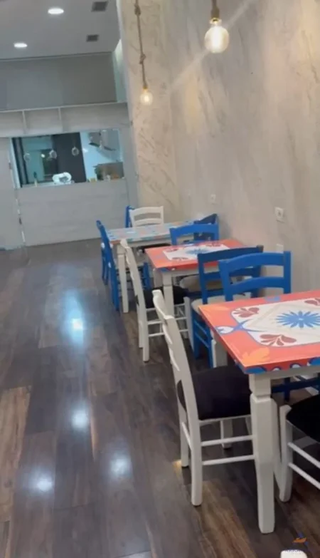 Tirane, jepet me qera ambjent biznesi Kati 0, 86 m² 1.400 € 