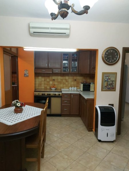 Tirane, shitet apartament 2+1Aneks+Ballkon Kati 4, 84 m² 145.000 € (Varri i bomit)