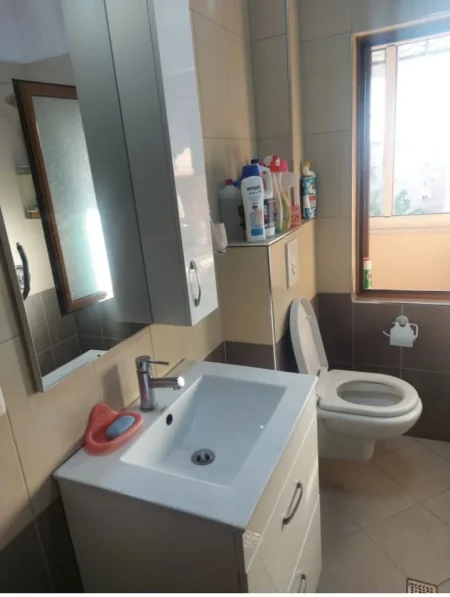 Tirane, shitet apartament 2+1Aneks+Ballkon Kati 4, 84 m² 145.000 € (Varri i bomit)