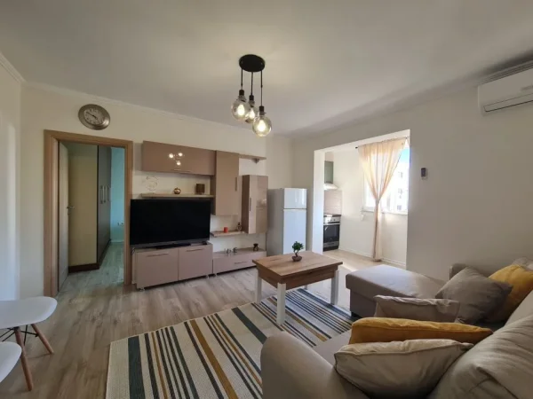 Tirane, shitet apartament 1+1 Kati 3, 44 m² 88.000 € (ALI DEMI)