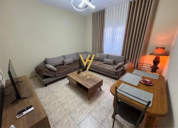Tirane, jepet me qera apartament 2+1+Ballkon Kati 1, 65 m² 500 € (SHKOZE)
