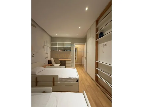 Tirane, shitet apartament Kati 4, 116 m² 425.000 € (QENDER TIRANE)