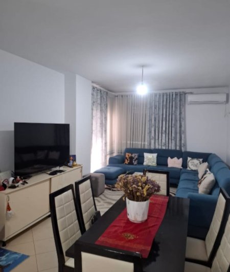 Tirane, jepet me qera ambjent biznesi Kati 5, 72 m² 85.000 € (Kamez)