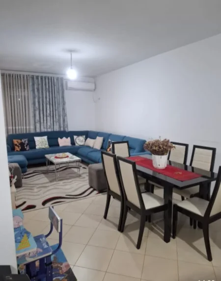 Tirane, jepet me qera ambjent biznesi Kati 5, 72 m² 85.000 € (Kamez)