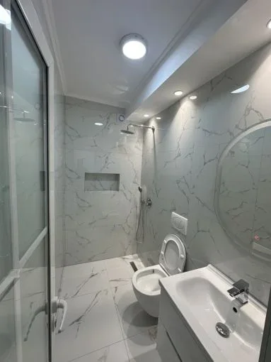 Tirane, jepet me qera apartament 2+1 Kati 4, 75 m² 600 € (Rruga Hasan Ceka)