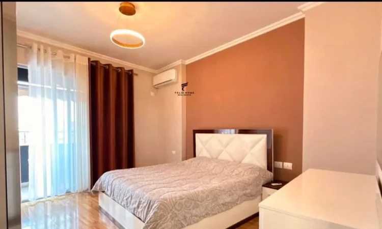 Tirane, jepet me qera apartament 2+1 Kati 7, 111 m² 650 € (ASTIR)