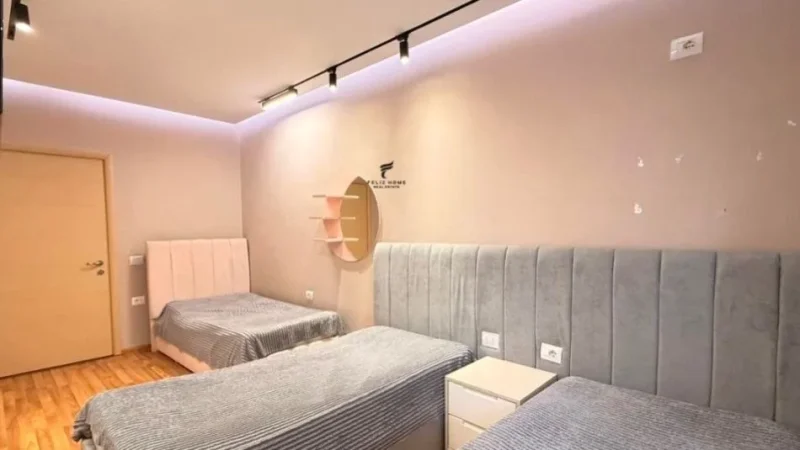 Tirane, jepet me qera apartament 2+1 Kati 7, 111 m² 650 € (ASTIR)