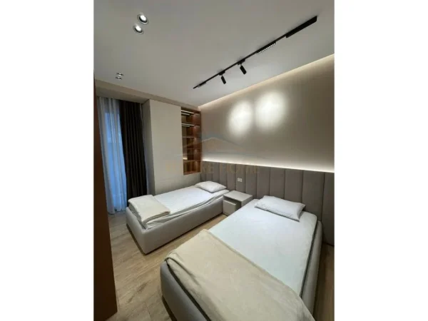 Tirane, shes apartament 2+1 , 94 m² 295.000 € (Golden Tower Residence, Rruga Mine Peza)