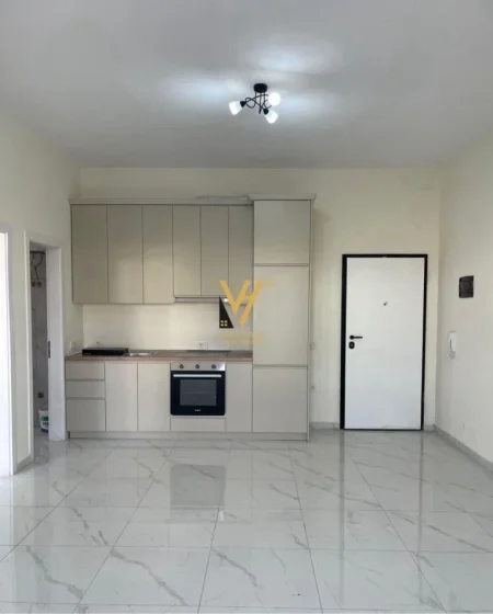 Tirane, jepet me qera apartament 1+1+Ballkon Kati 1, 65 m² 350 € (KAMEZ)