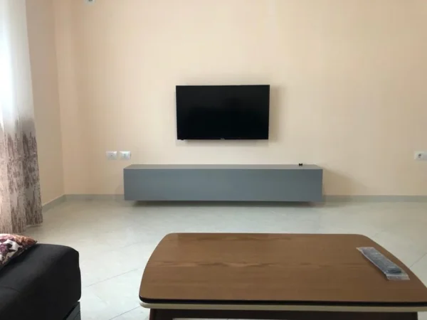 Tirane, jepet me qera apartament 2+1 Kati 6, 95 m² 700 € (rruga kavajes)