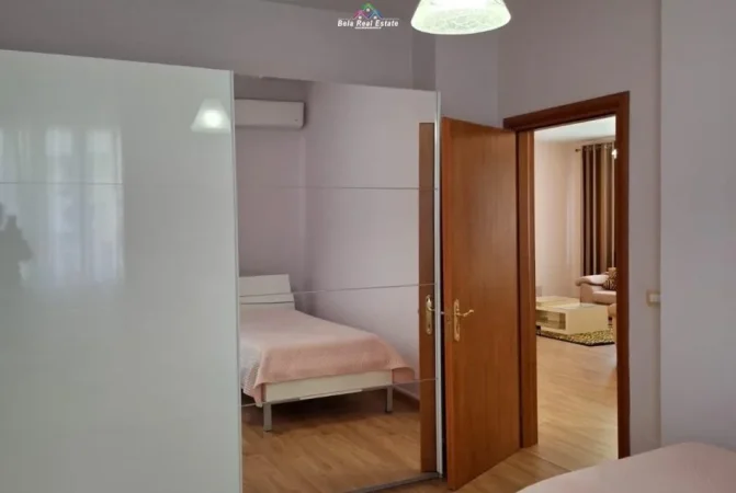 Tirane, jepet me qera apartament 2+1 Kati 3, 120 m² 850 € (Rruga Eduart Mano)