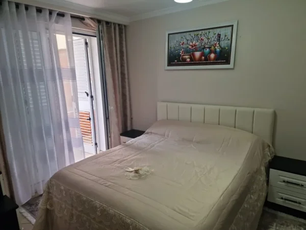 Tirane, jepet me qera apartament 2+1+Ballkon , 85 m² 600 € (Ring Center, Zogu i Zi)