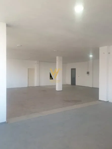 Tirane, jepet me qera zyre Kati 1, 170 m² 600 € (ASTIR)