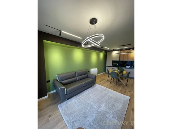 Tirane, jepet me qera apartament 2+1+Ballkon Kati 7, 100 m² 1.500 € (Komuna parisit)