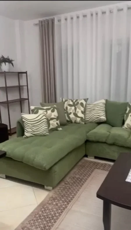 Tirane, jepet me qera apartament 2+1 Kati 1, 100 m² 600 € (Don Bosko)