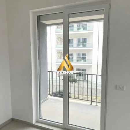 Tirane, jepet me qera apartament 2+1+Ballkon Kati 2, 85 m² 350 € (5 MAJI)