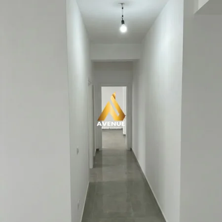 Tirane, jepet me qera apartament 2+1+Ballkon Kati 2, 85 m² 350 € (5 MAJI)