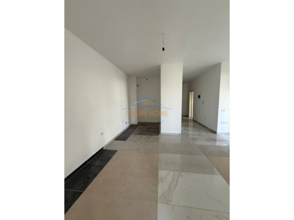 Tirane, shitet apartament 2+1 Kati 4, 115 m² 149.000 € (Casa Italia)